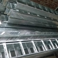 Thang cáp mạ kẽm nhúng nóng