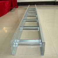 Thang cáp tôn kẽm sẵn ( tôn ZAM )